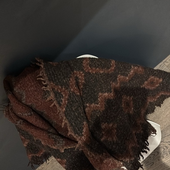 Wilfred Diamond Mosaic wool burgundy grey Reversible Blanket Scarf - Picture 14 of 15